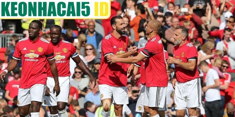 Biến động bảng xếp hạng Ngoại hạng Anh: MU giữ chắc top 4, Tottenham đối mặt nguy cơ tụt sâu 2 MU bị chặn mạch thắng nhưng vẫn giữ vững vị trí top 4